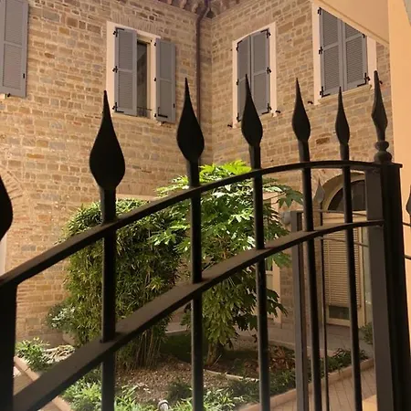 Appartement Casa Celin:in Centro Storico Ad Un Passo Dal Mare